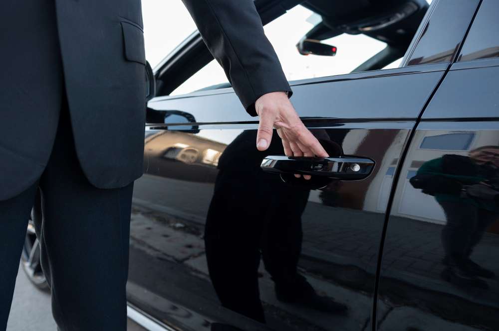 Experience Opulence: The Best JFK Airport Limo Service by Quick Luxury Ride